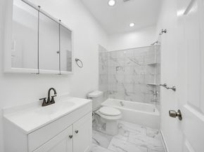 5947 Southseas Street, Houston TX 77033