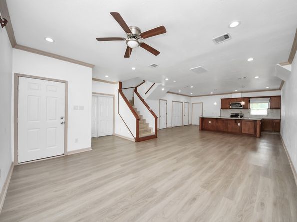 5947 Southseas Street, Houston TX 77033