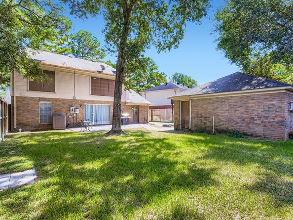 7519 Sunlight Lane, Houston TX 77095