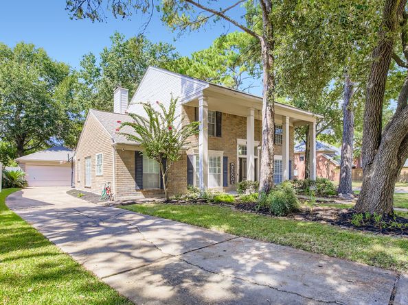 7519 Sunlight Lane, Houston TX 77095