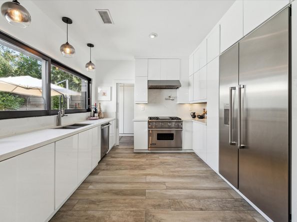 5406 Woodway Drive, Houston TX 77056