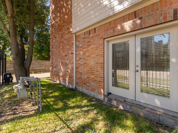 3408 Hutchins Street, Houston TX 77004