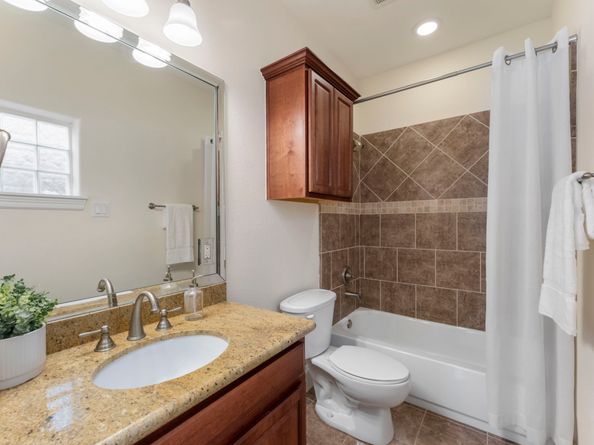 3408 Hutchins Street, Houston TX 77004
