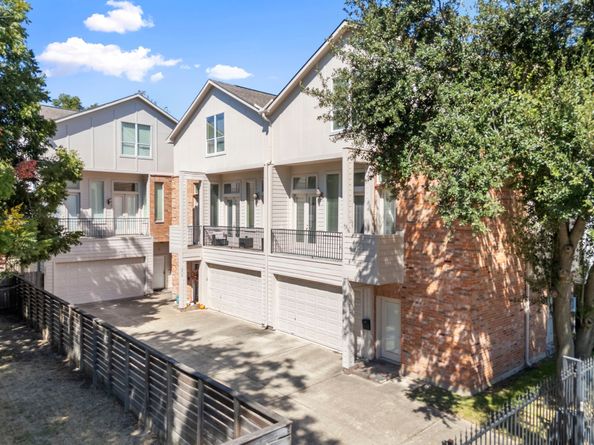 3408 Hutchins Street, Houston TX 77004