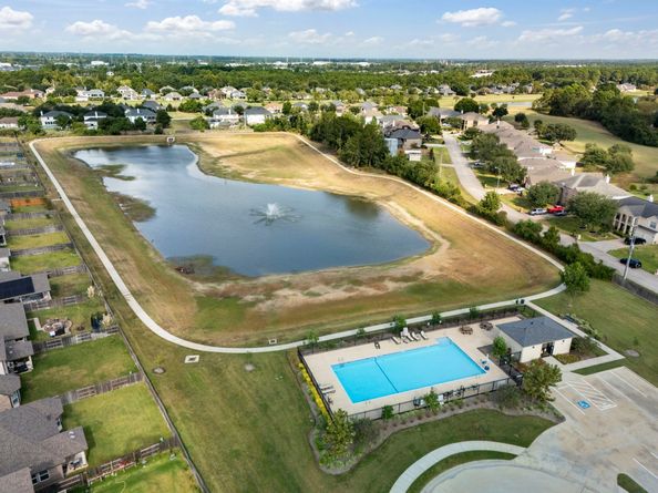 11258 Stirton Drive, Tomball TX 77375