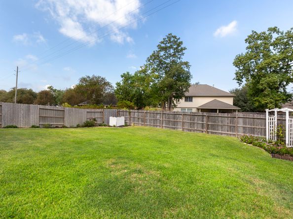 11258 Stirton Drive, Tomball TX 77375