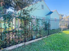 100 Stiles Street, Houston TX 77011