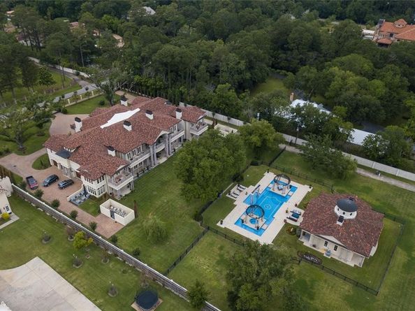 6 W Rivercrest Drive, Houston TX 77042