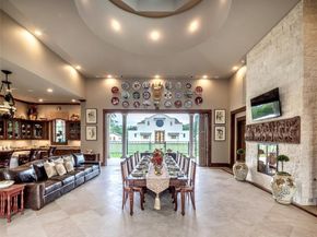6 W Rivercrest Drive, Houston TX 77042