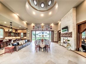 6 W Rivercrest Drive, Houston TX 77042