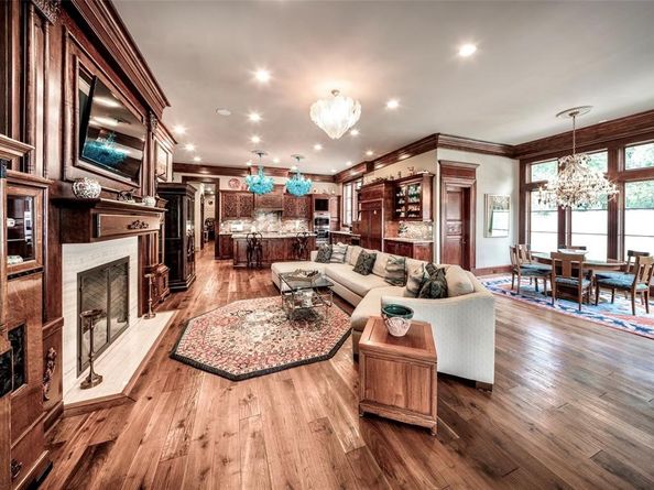 6 W Rivercrest Drive, Houston TX 77042