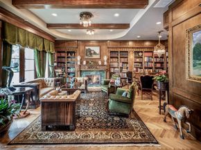 6 W Rivercrest Drive, Houston TX 77042