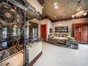 6 W Rivercrest Drive, Houston TX 77042