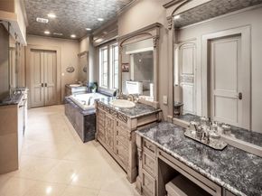 6 W Rivercrest Drive, Houston TX 77042