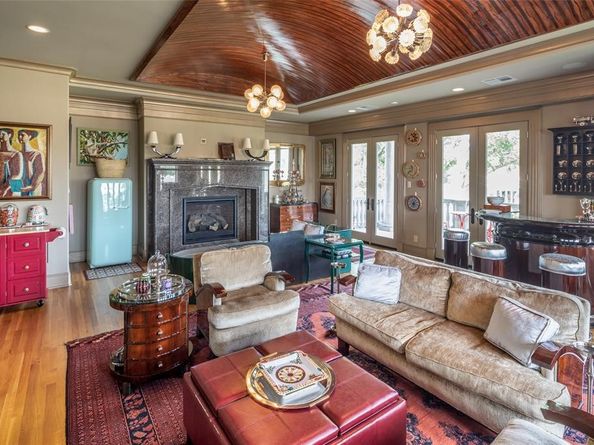 6 W Rivercrest Drive, Houston TX 77042