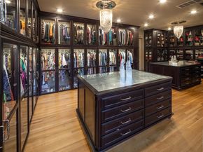 6 W Rivercrest Drive, Houston TX 77042