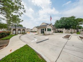 2842 Holly Hall Street 2842, Houston TX 77054