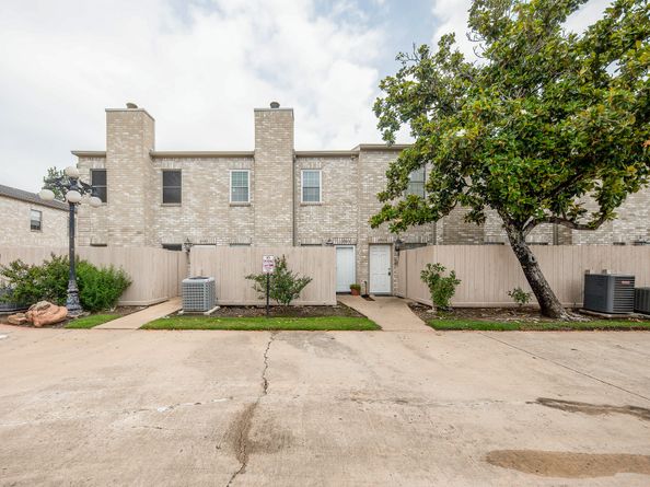 2842 Holly Hall Street 2842, Houston TX 77054