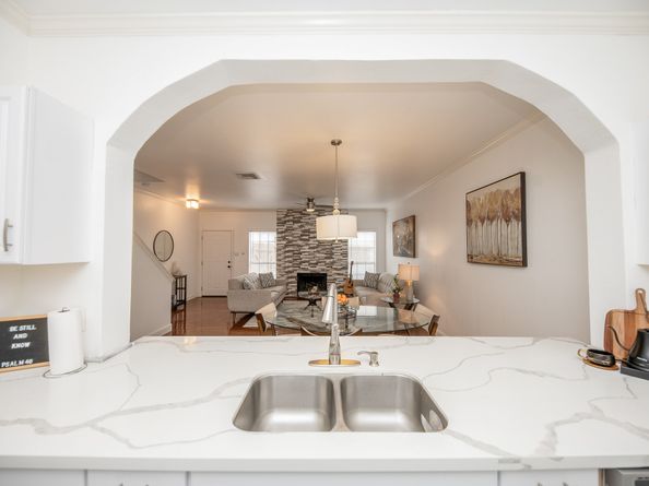 2842 Holly Hall Street 2842, Houston TX 77054