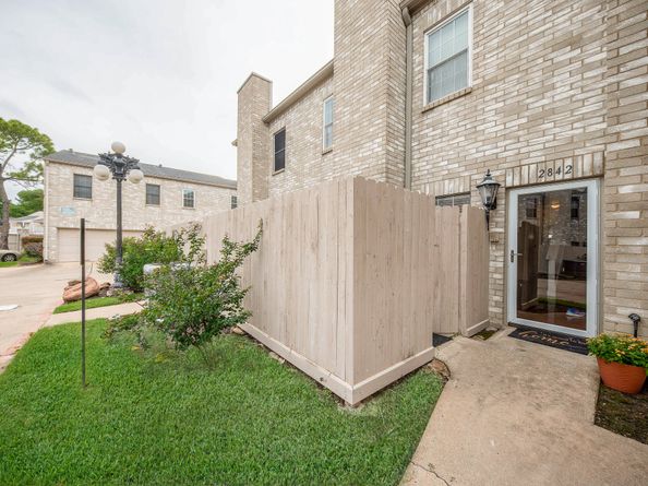 2842 Holly Hall Street 2842, Houston TX 77054