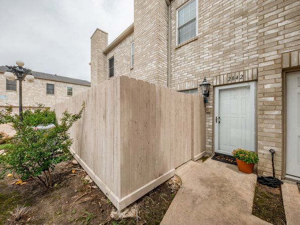2842 Holly Hall Street 2842, Houston TX 77054