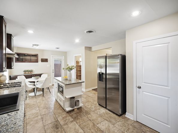 5671 Sylmar Road, Houston TX 77081