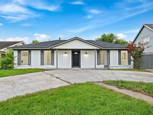 12007 Sharpcrest Street, Houston TX 77072