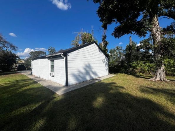 6838 Carothers Street, Houston TX 77028