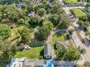 2413 E Crosstimbers Street, Houston TX 77093