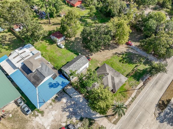 2413 E Crosstimbers Street, Houston TX 77093