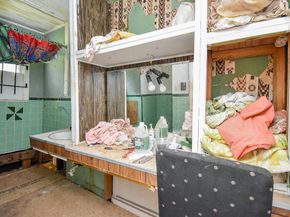 2413 E Crosstimbers Street, Houston TX 77093