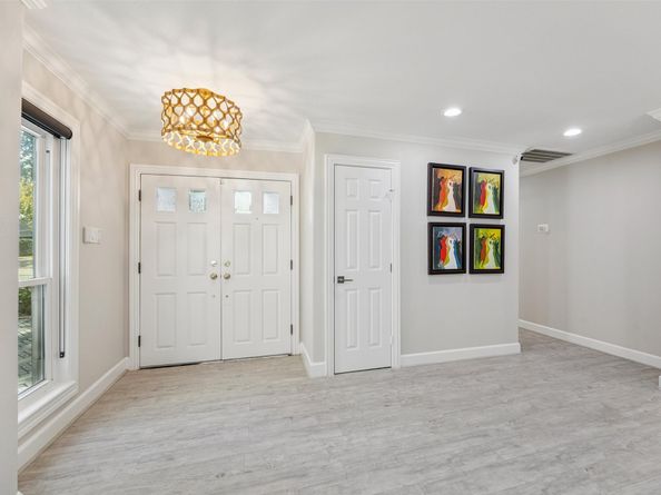 10206 Burgoyne Road, Houston TX 77042