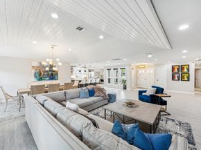 10206 Burgoyne Road, Houston TX 77042