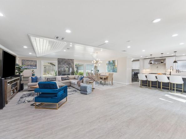 10206 Burgoyne Road, Houston TX 77042