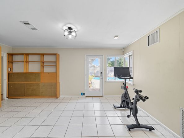 3921 Brookwoods Drive, Houston TX 77092
