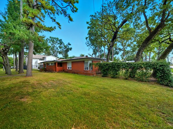 3921 Brookwoods Drive, Houston TX 77092