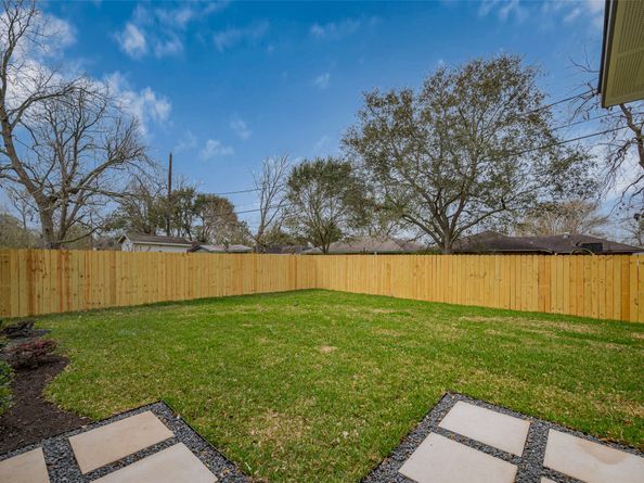 10134 Oboe Drive, Houston TX 77025