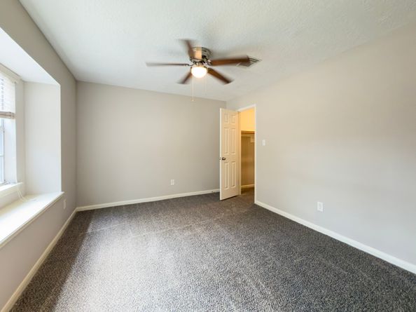 14031 Valechase Lane, Houston TX 77014