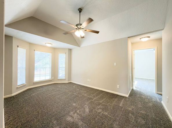 14031 Valechase Lane, Houston TX 77014