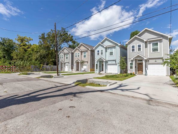 7225 Gonzales Street, Houston TX 77020