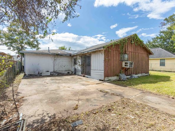 7225 Gonzales Street, Houston TX 77020