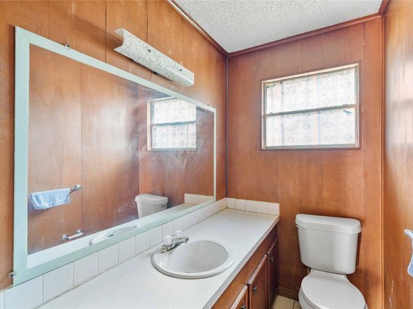 7225 Gonzales Street, Houston TX 77020