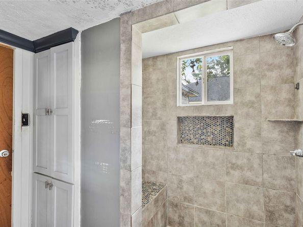 7225 Gonzales Street, Houston TX 77020