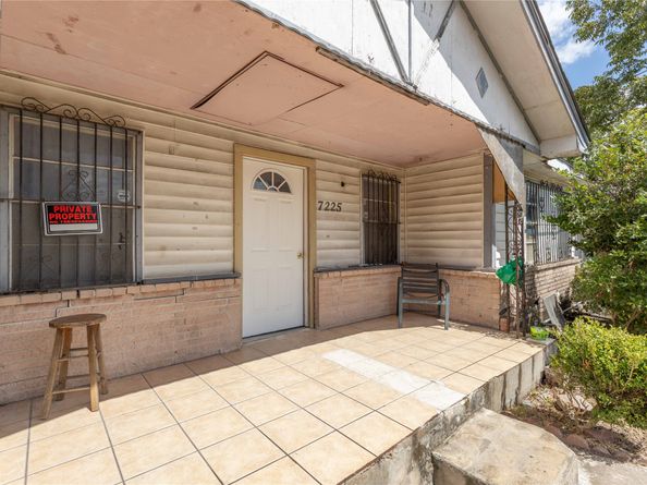 7225 Gonzales Street, Houston TX 77020