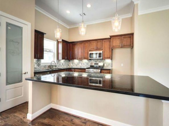 2206 Holman Street, Houston TX 77004