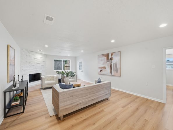 4207 Marlborough Drive, Houston TX 77092