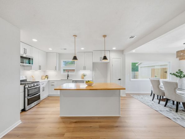 4207 Marlborough Drive, Houston TX 77092