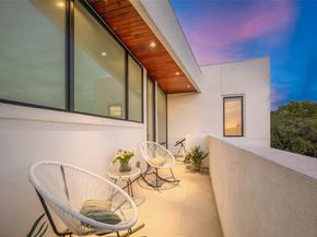 211 Stratford Street, Houston TX 77006
