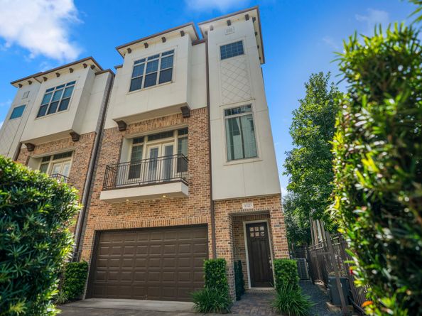 1032 W 26th Street D, Houston TX 77008