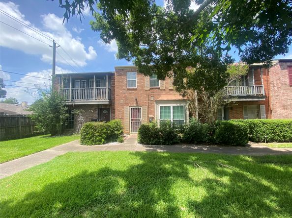 7913 Grove Ridge Drive, Houston TX 77061